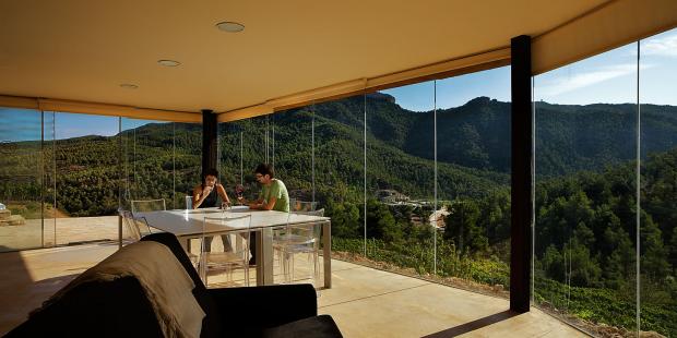 Montsant is a region of dramatic scenery …. and dramatic wines